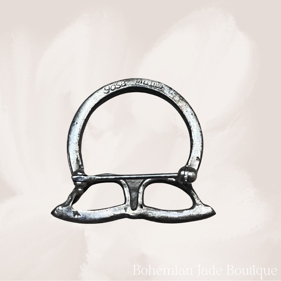 Vintage Yose Sterling Silver Cat Eye Glasses Holder Brooch Pin - Picture 4 of 5